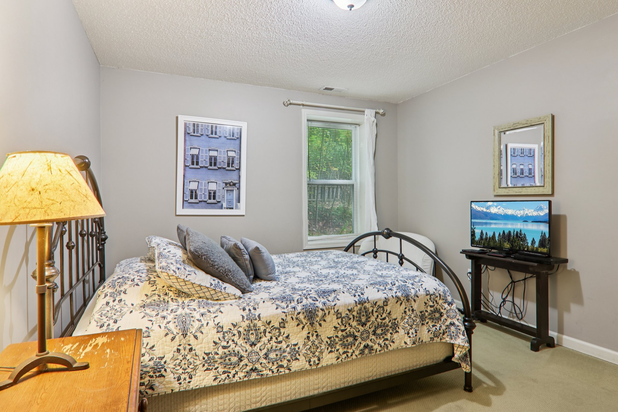 Jacks Knob Rd-S0910-044.jpg