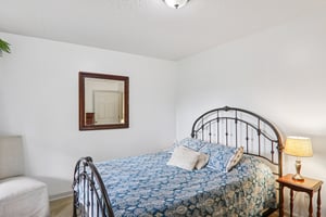 Jacks Knob Rd-S0910-040.jpg