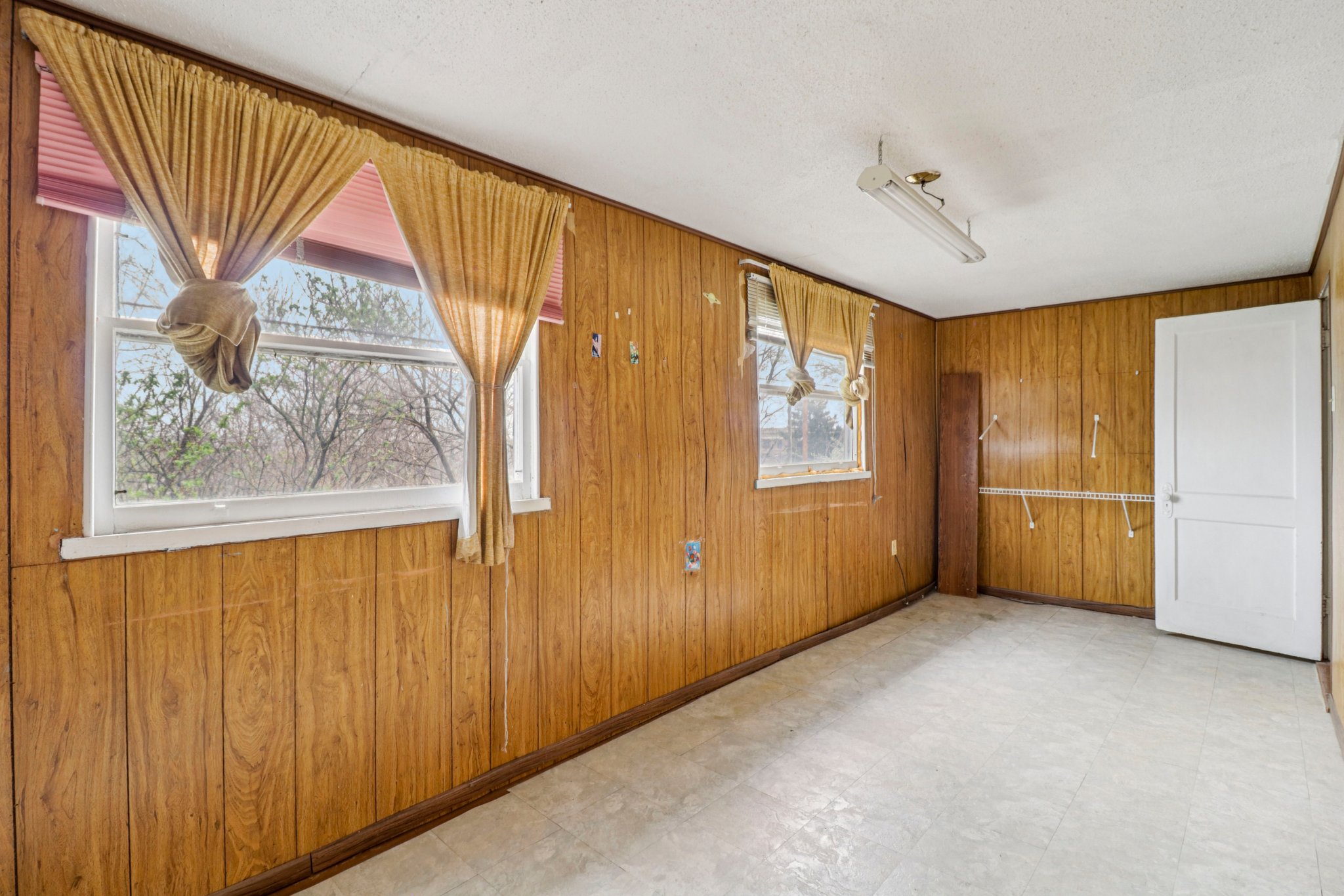 Lawn Ave-S0204-020.jpg