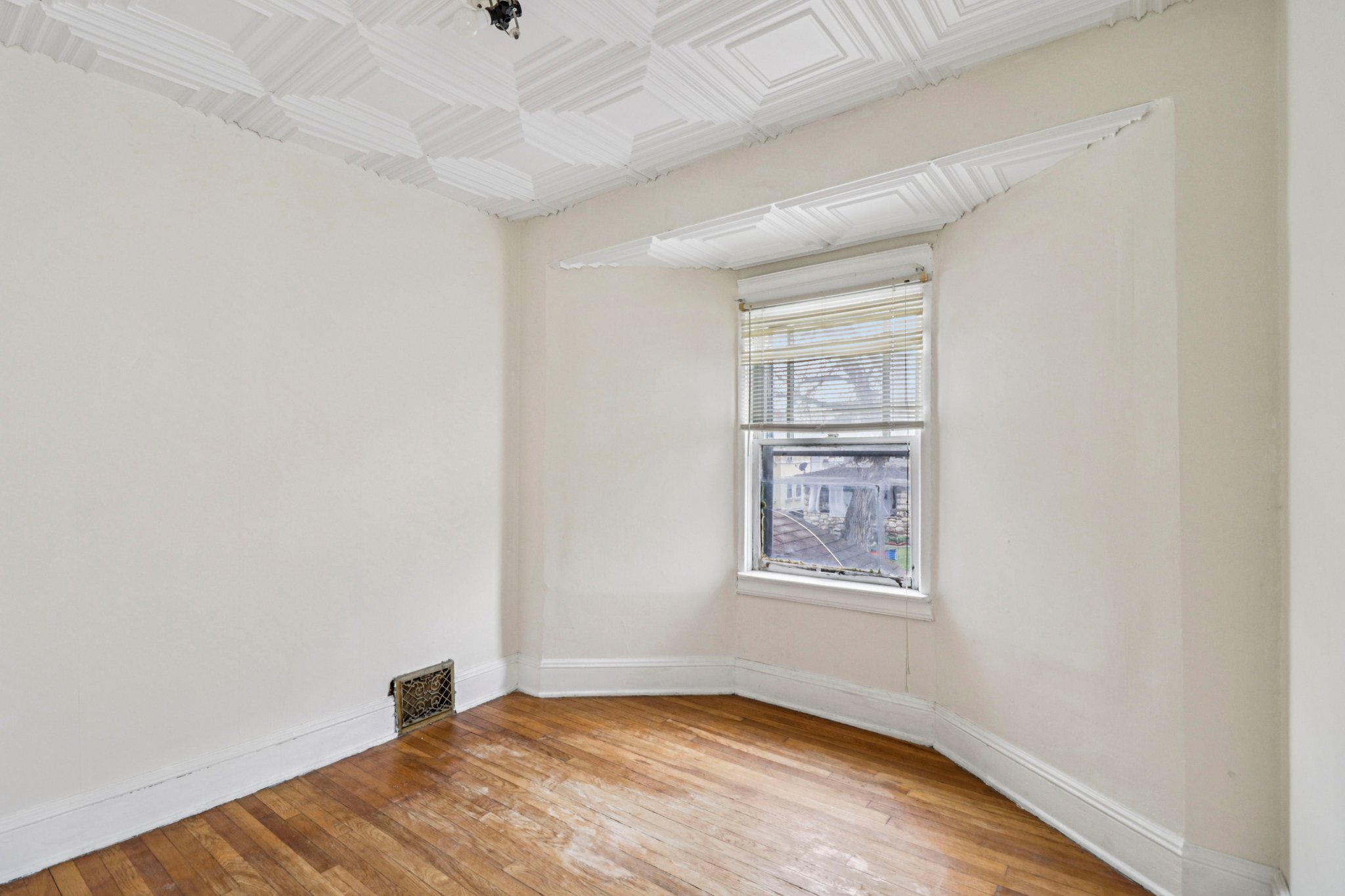 Lawn Ave-S0204-024.jpg