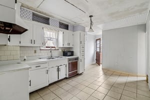 Lawn Ave-S0204-012.jpg