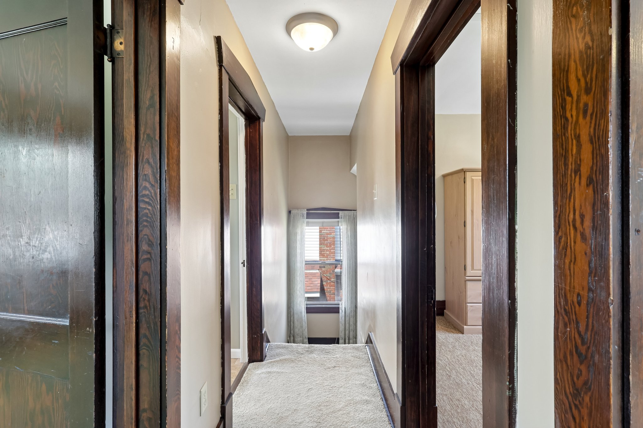 Line Ave-S1706-023.jpg