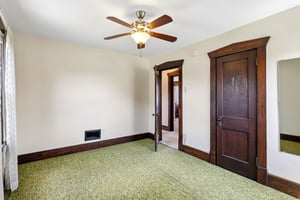 Line Ave-S1706-028.jpg