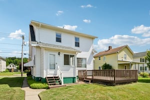 Line Ave-S1706-044.jpg