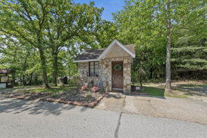 All guests and residents must pass through security to enter Lake Wauwanoka, making it one of the most private communities in the area.