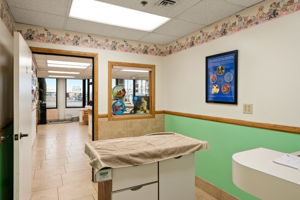 311 N Santa N Anita Avenue-48