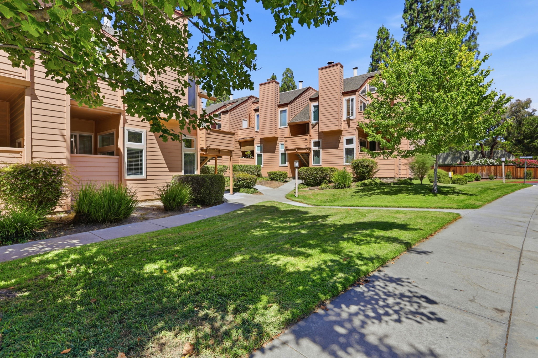 002_F8_311 Tradewinds Dr