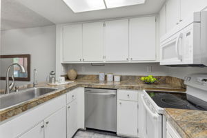 016_F8_311 Tradewinds Dr