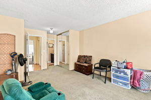 021_F8_3110 Capelaw Ct
