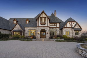  Photo 0