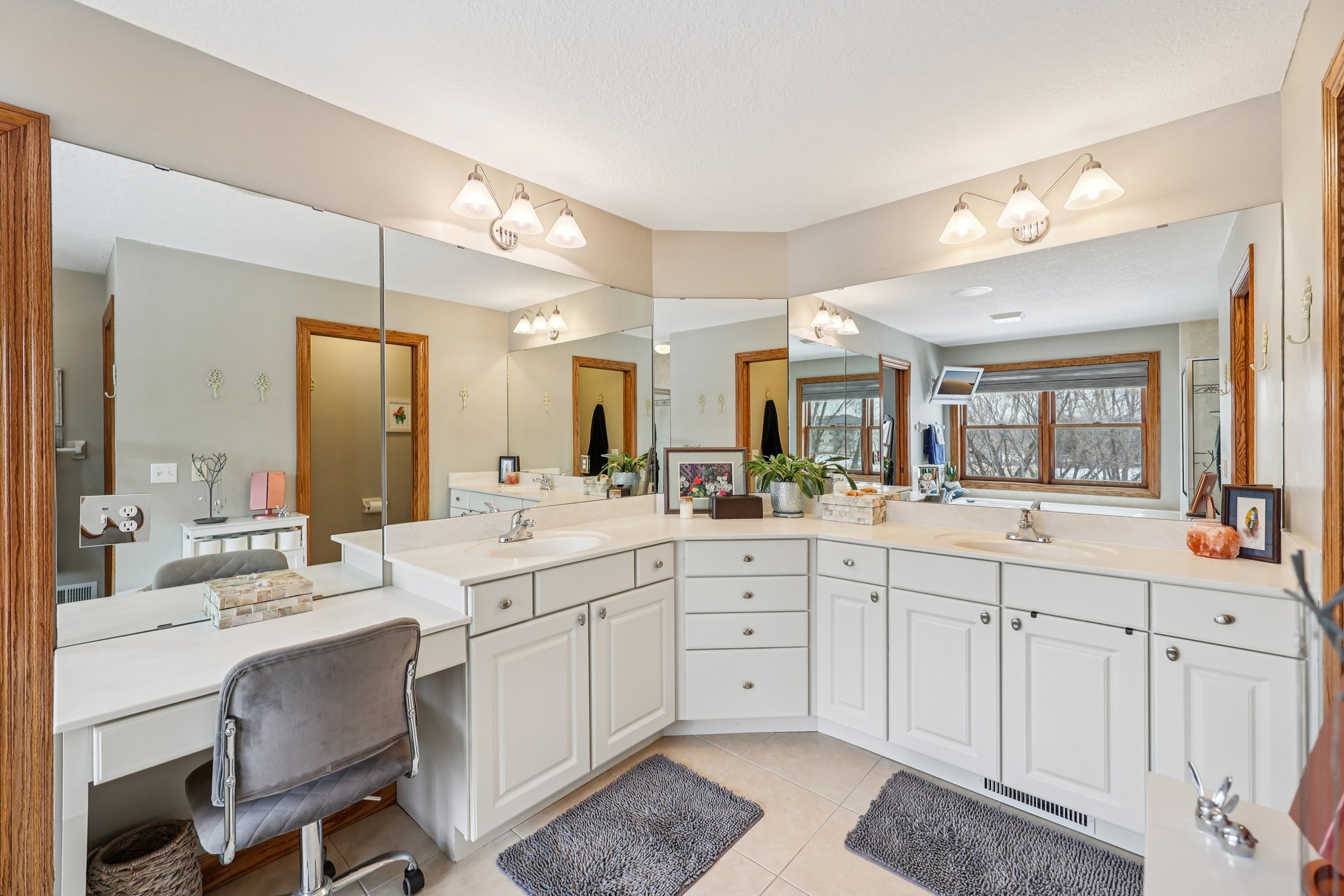 Nathan Ln-S1202-046.jpg