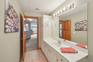 Nathan Ln-S1202-066.jpg