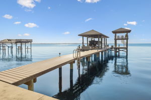 Dock/Boat Lift/Boat House