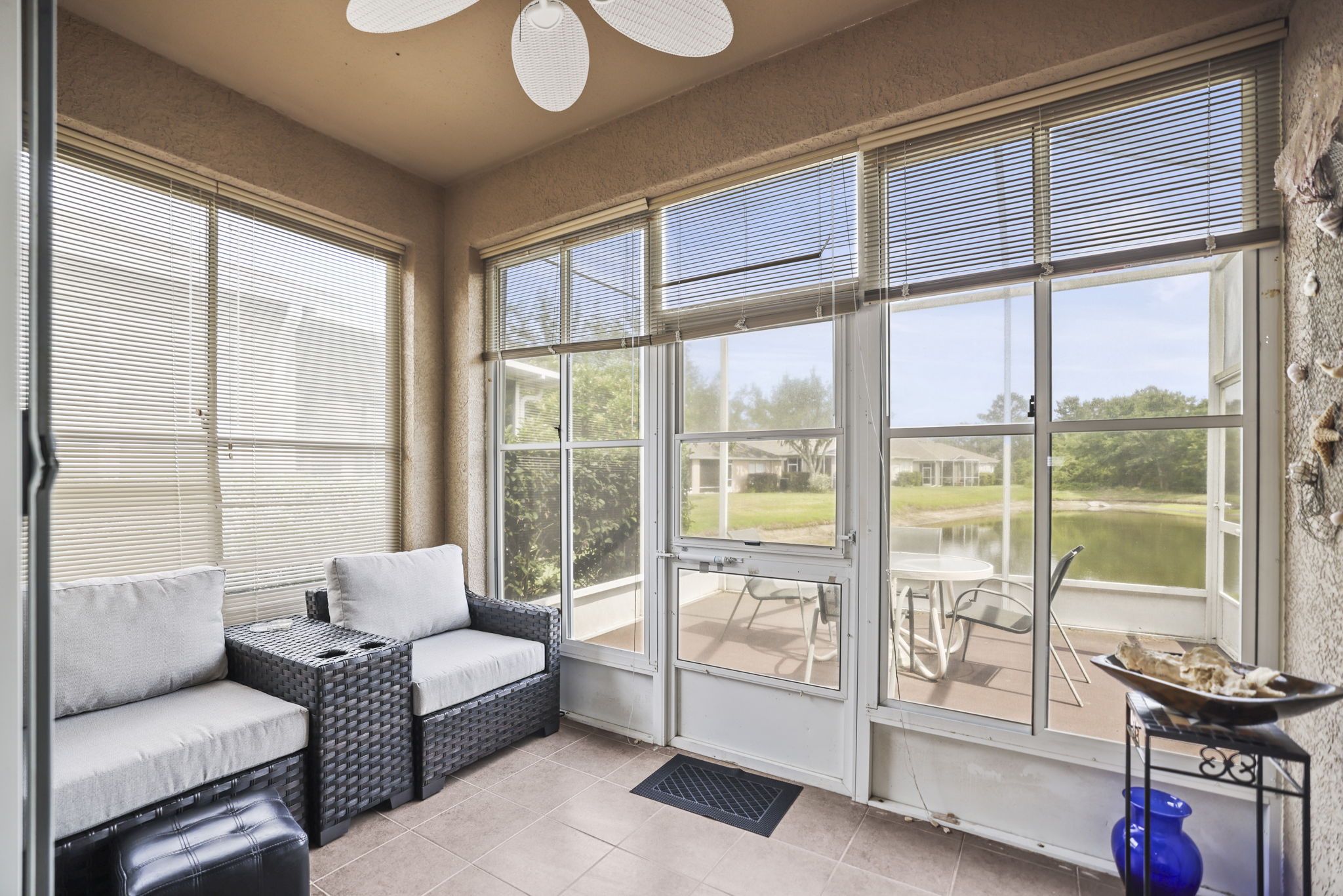 Patio Int - 495A5796
