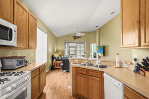 Kitchen into LR - 495A5771