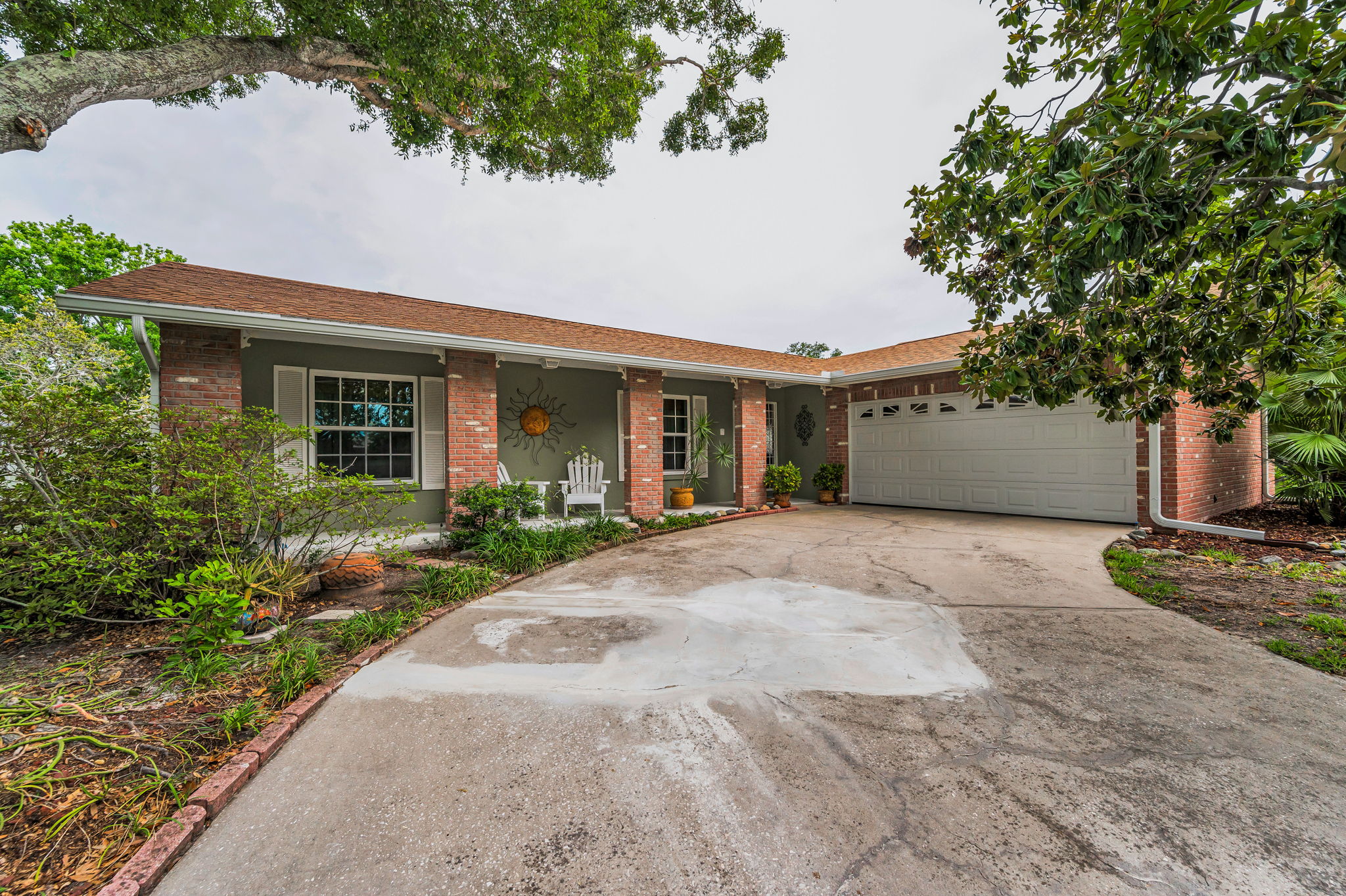 Front Exterior21