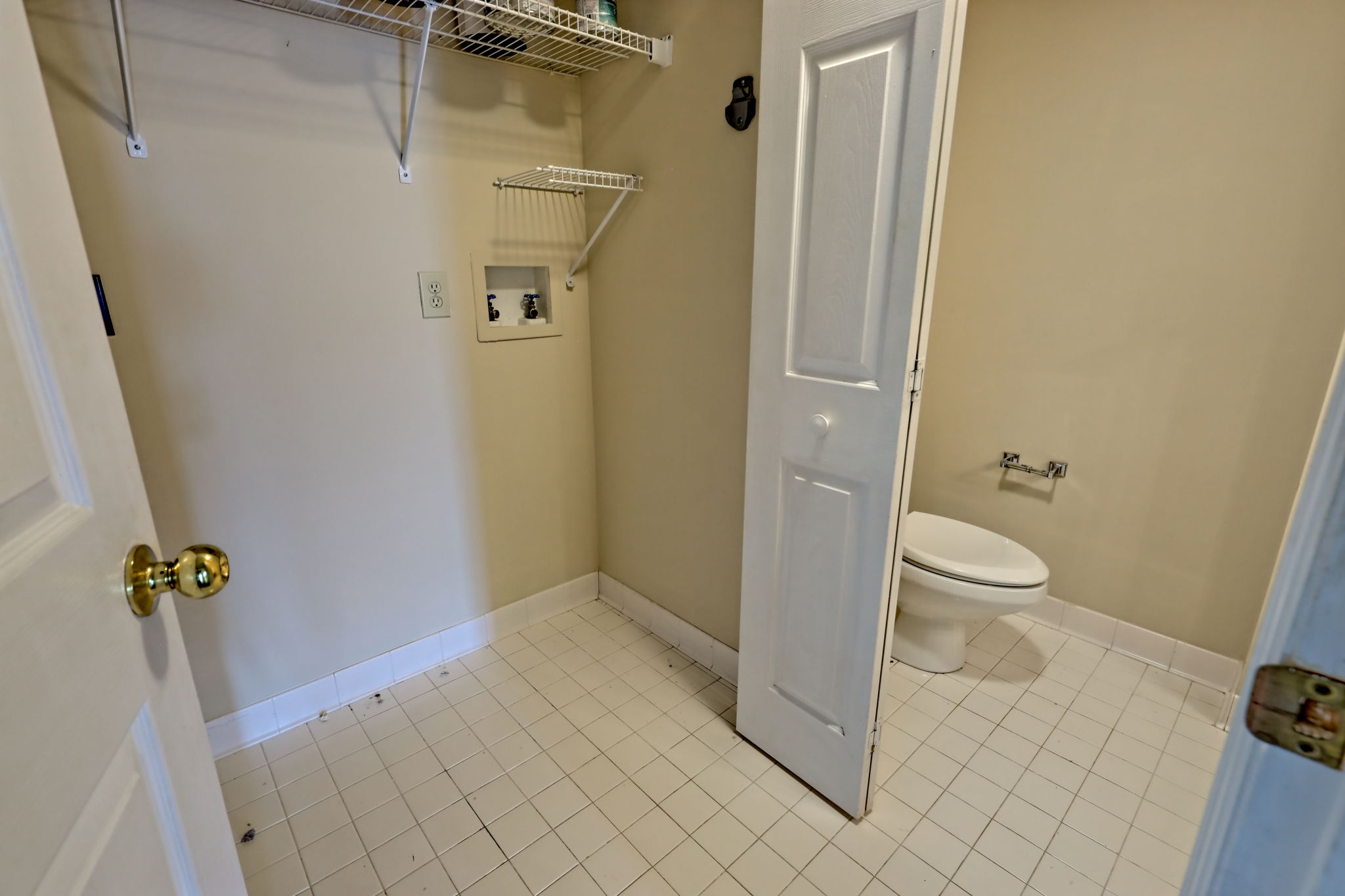  Photo 48