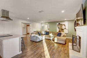 Ruidosa Ave-004