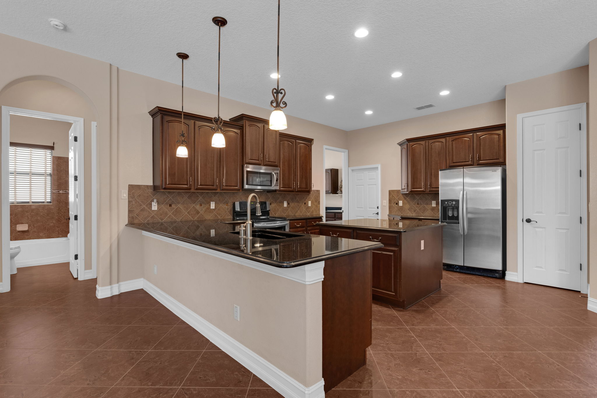 Kitchen/Breakfast Bar