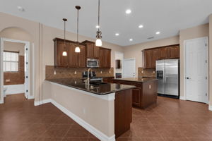 Kitchen/Breakfast Bar