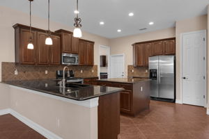 Kitchen/Breakfast Bar