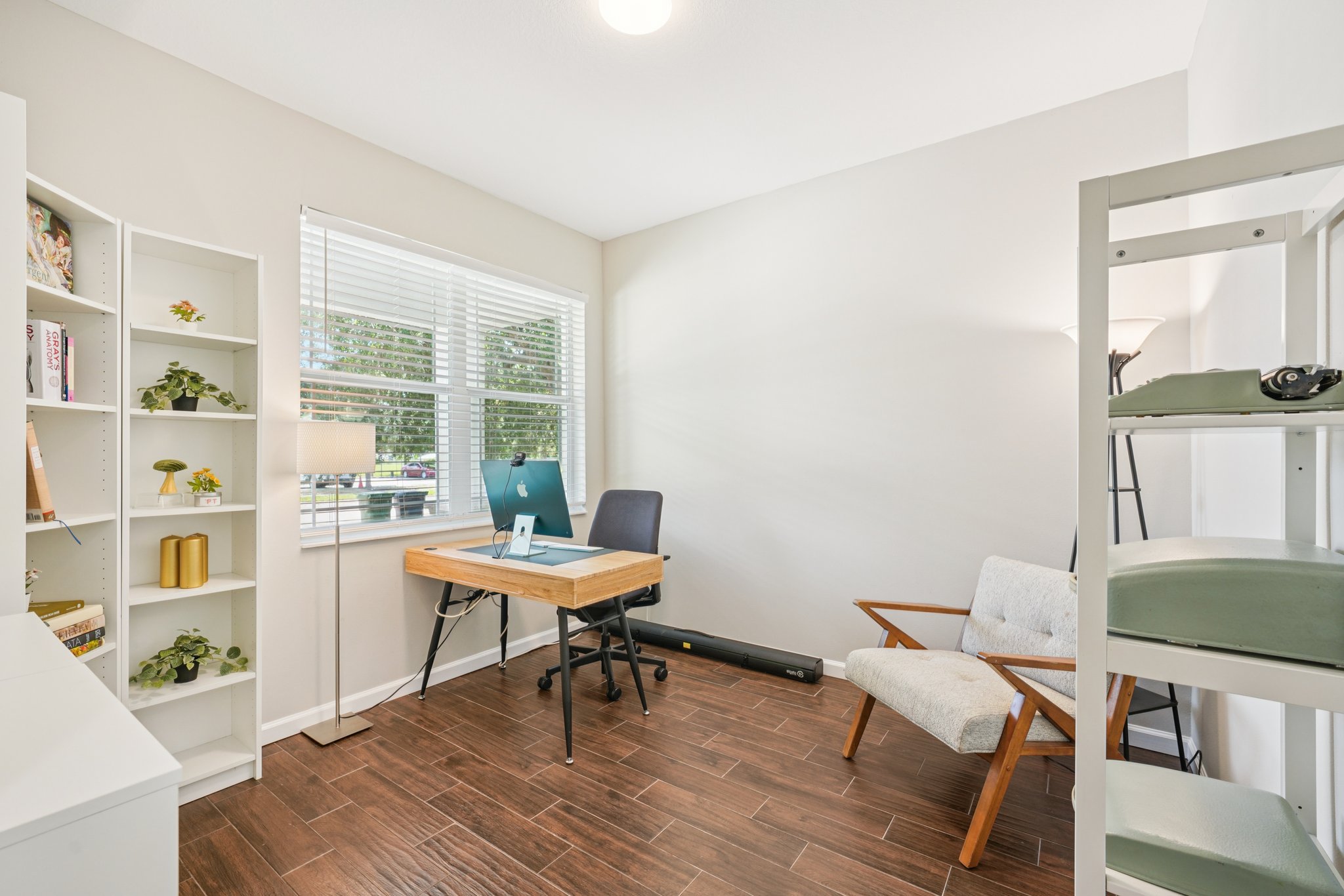 E 21st Ave-S2506-034.jpg
