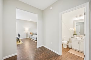 E 21st Ave-S2506-029.jpg