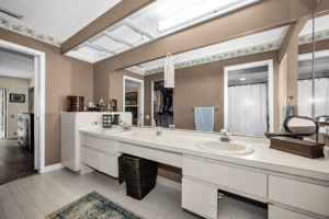 Primary Bathroom 1b