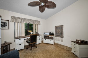 Office 1b
