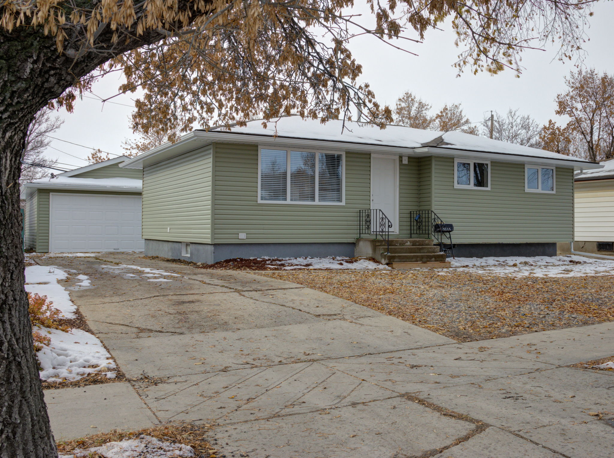 3115 Avonhurst Dr, Regina, SK S4R 3J6 Kozan Studios