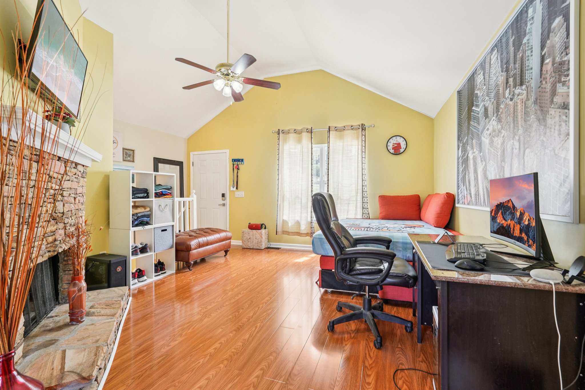 Century Dr-S0404-004.jpg