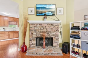 Century Dr-S0404-008.jpg