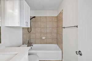  Photo 35