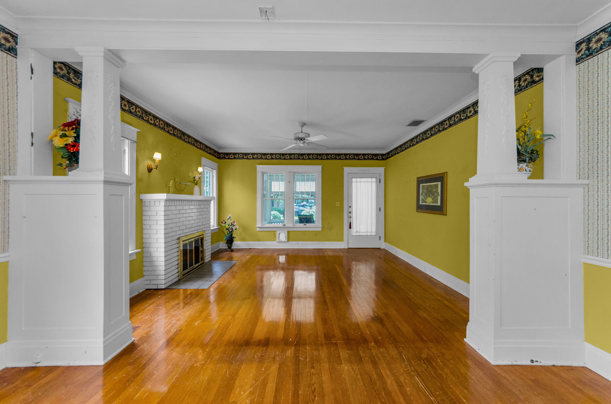 Living Room 4