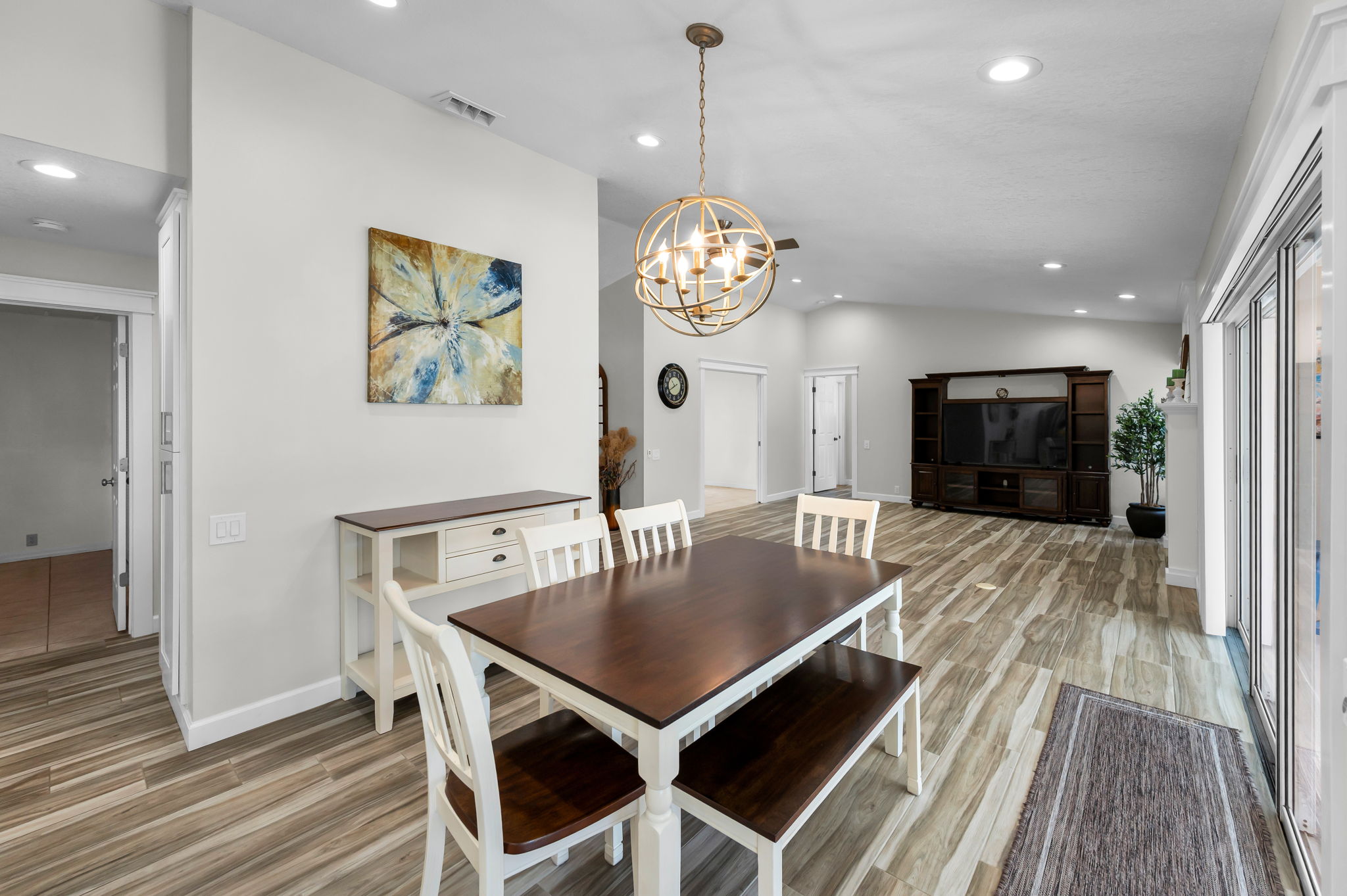 Dining Room3