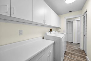 Laundry Room1b