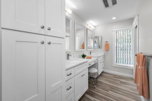 Master Bathroom1a