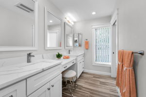 Master Bathroom1b