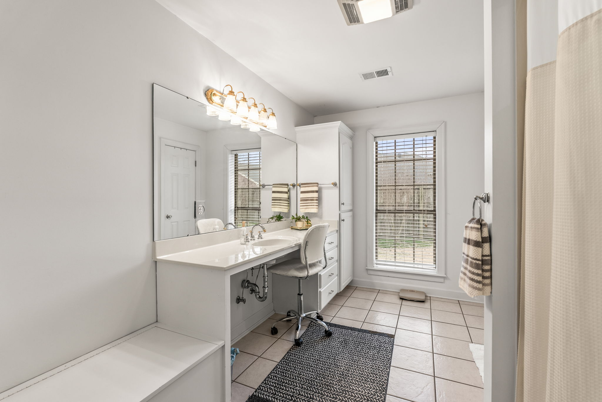  Photo 50