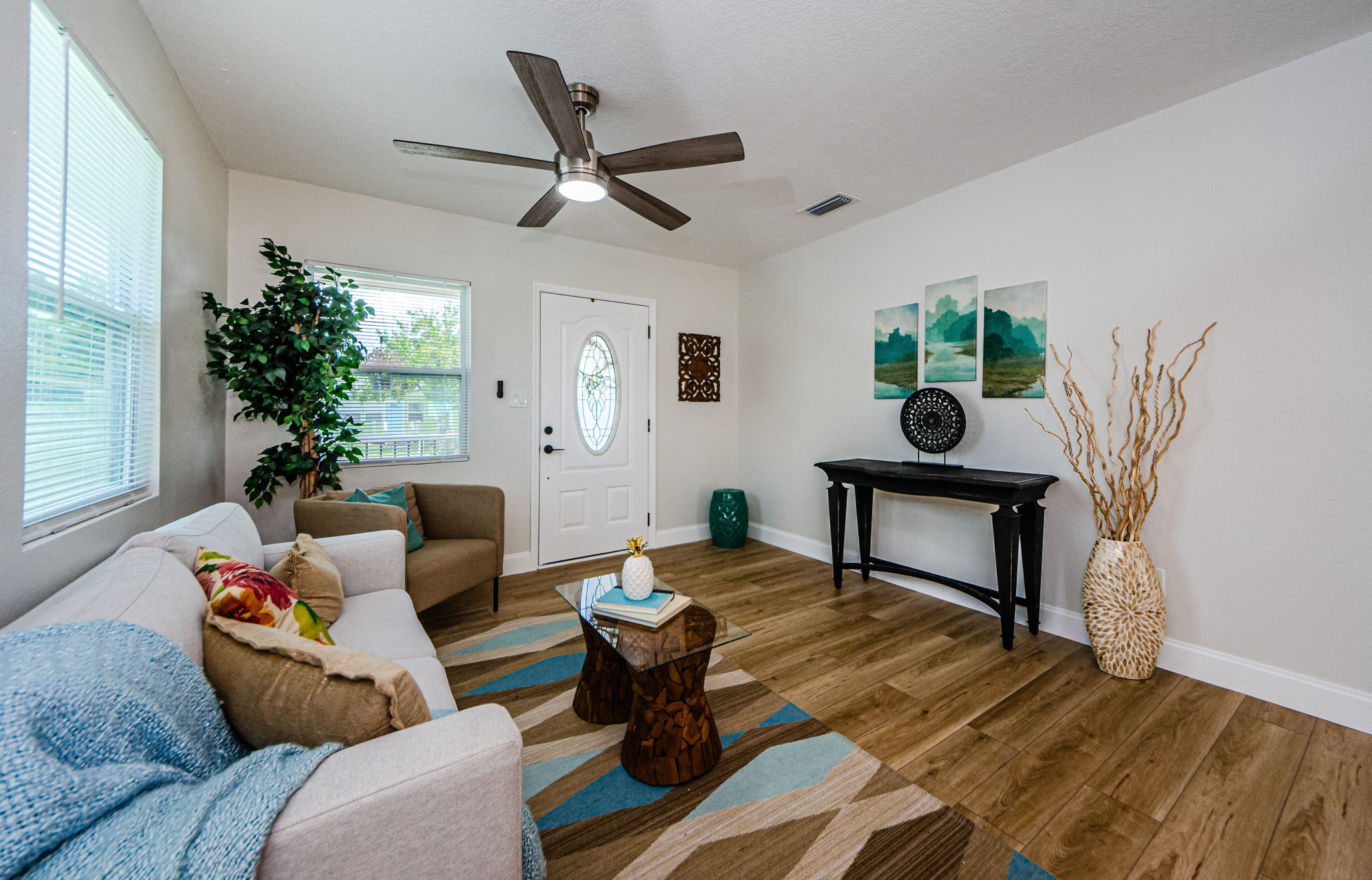 Family Room 3-2