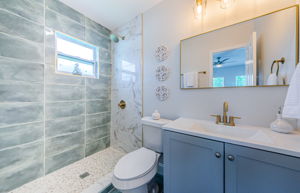 Master Bathroom 1a