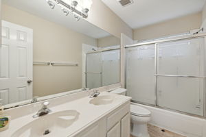  Photo 32