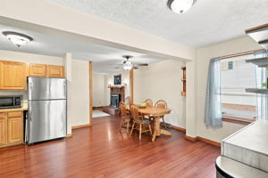  Photo 48