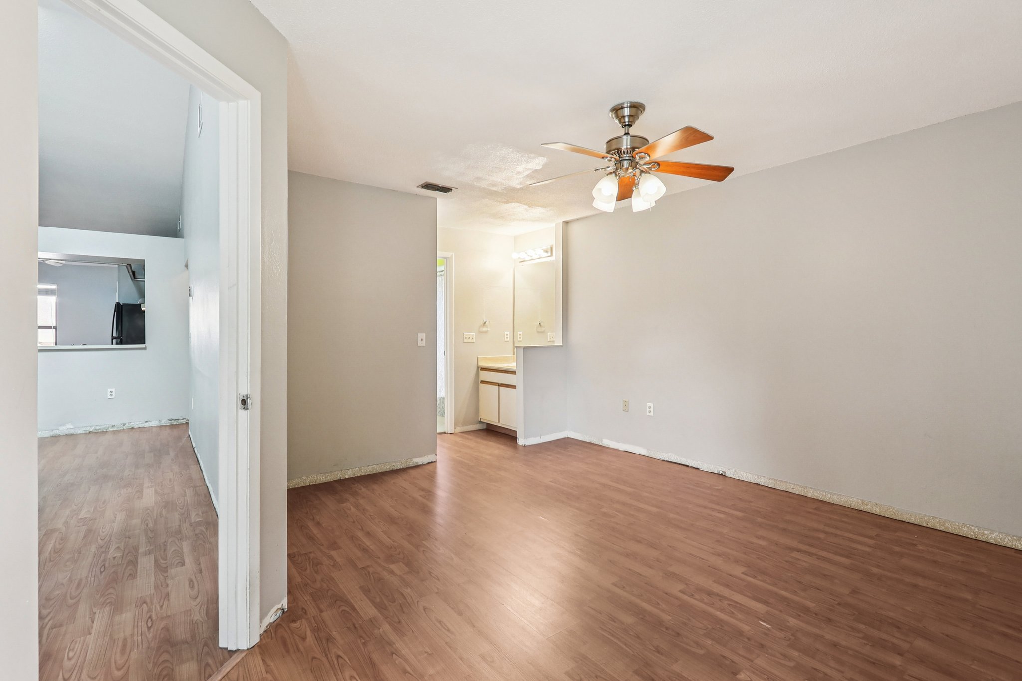 S Semoran Blvd apt 2-1406-025.jpg