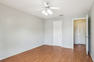 S Semoran Blvd apt 2-1406-023.jpg