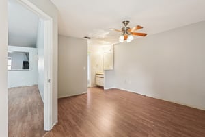 S Semoran Blvd apt 2-1406-025.jpg
