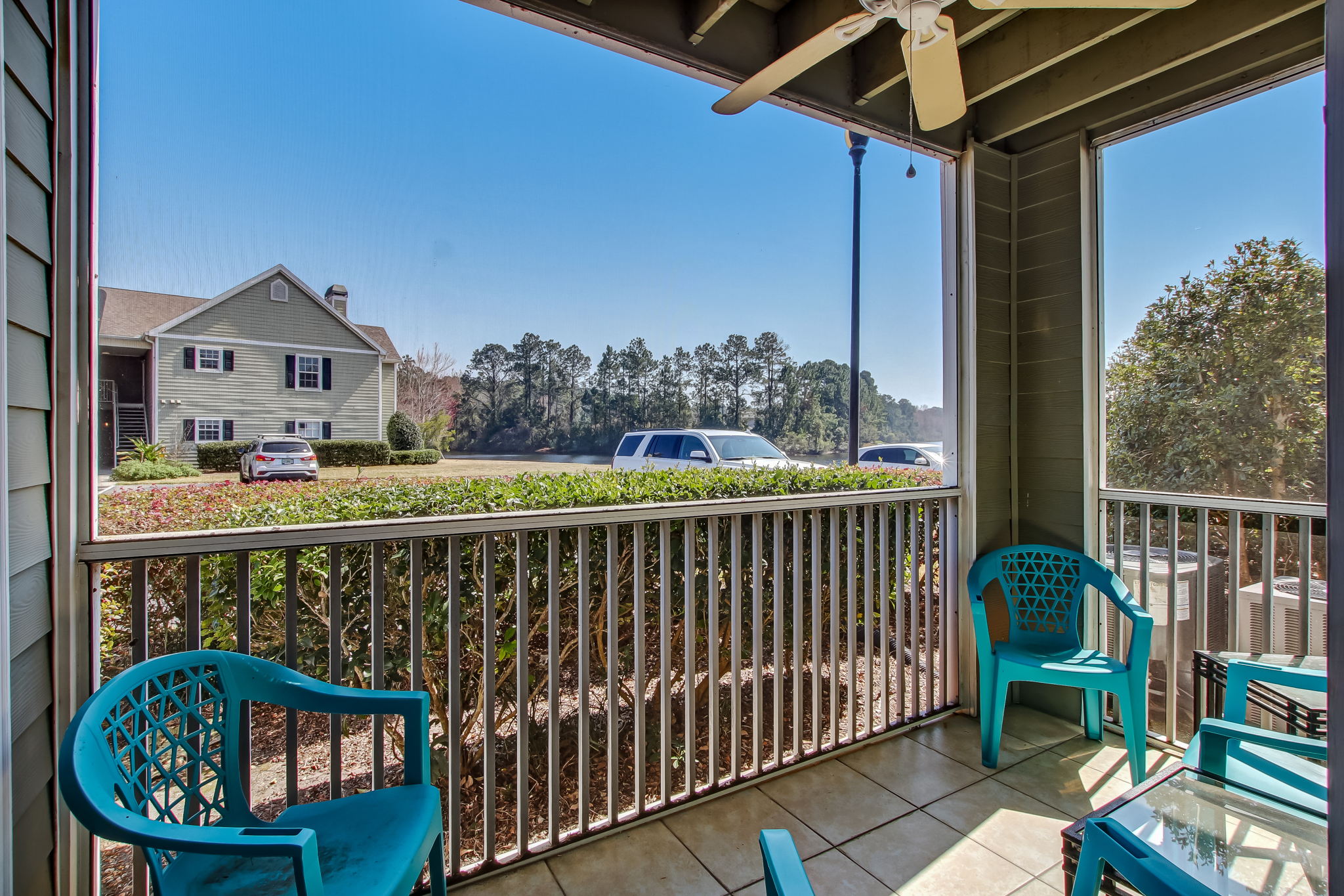 Screened-in Porch