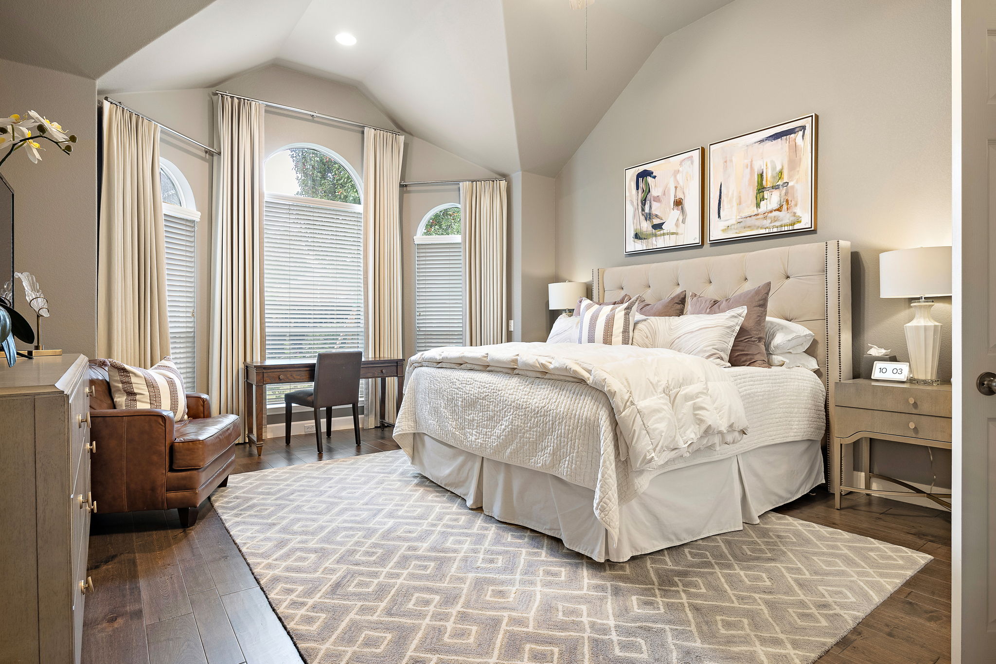 Relaxing primary bedroom