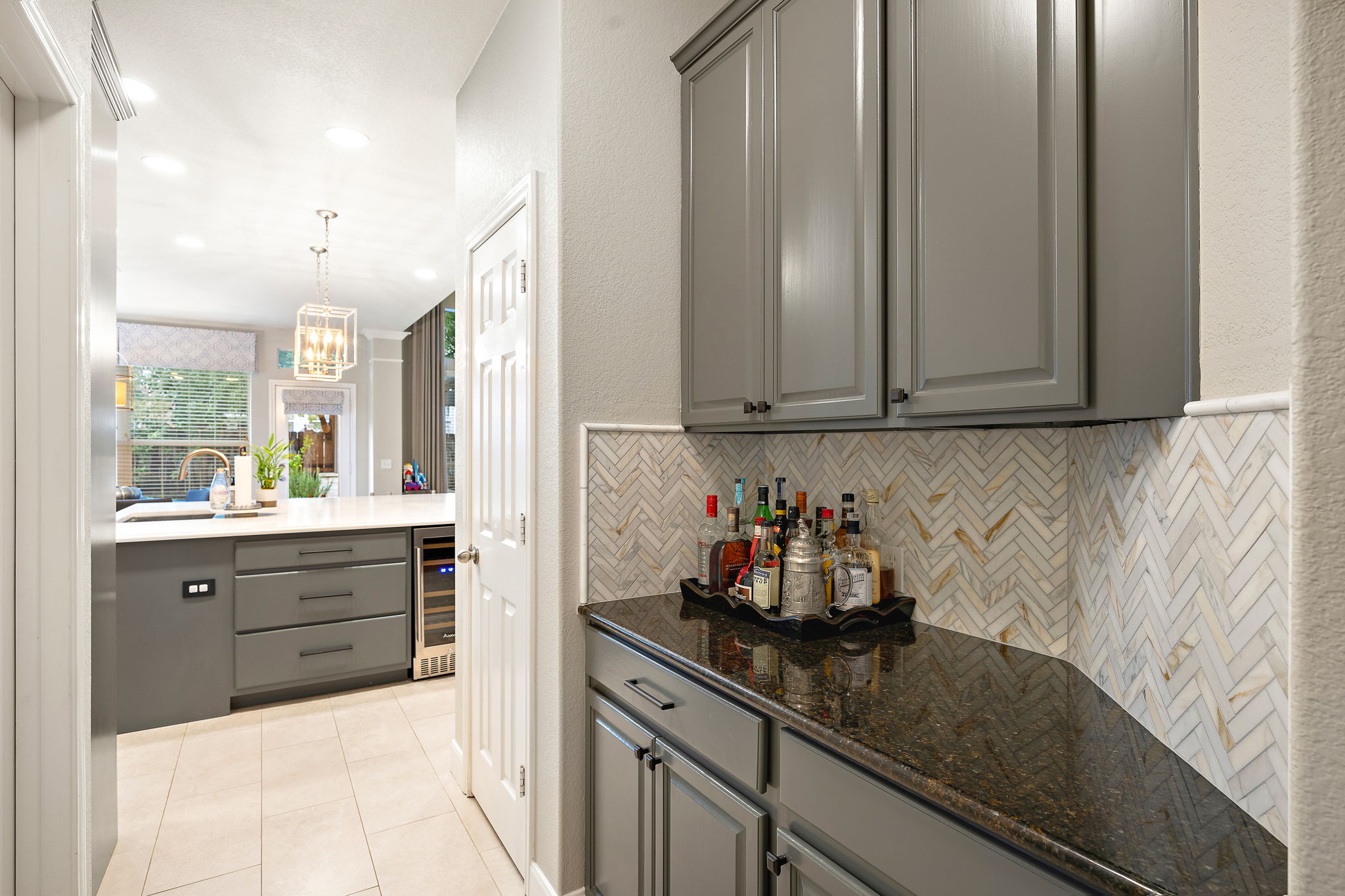 Great space for wine or coffee prep