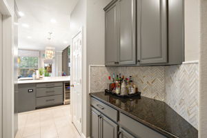 Great space for wine or coffee prep
